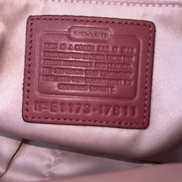 Coach # 17811 Elegant Pink Leather Handbag - Picture 6 of 13